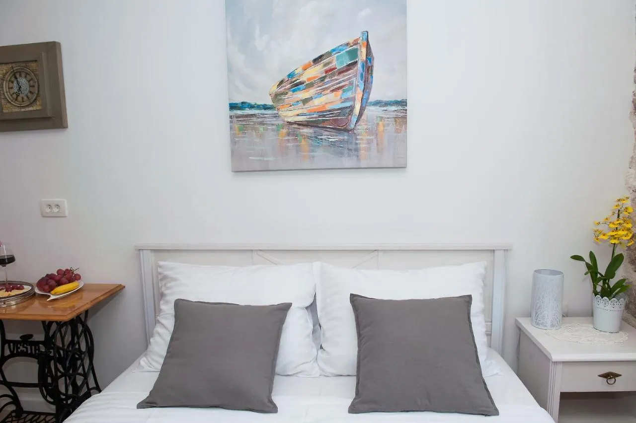 Sobe Bile Bed & Breakfast Pag Town