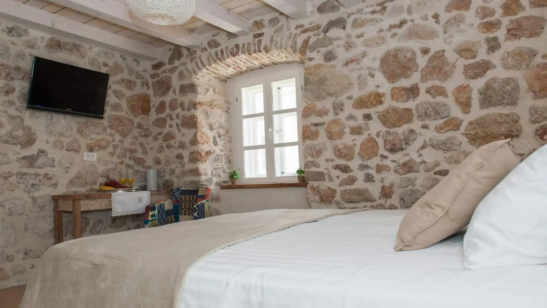 Sobe Bile Bed & Breakfast Pag Town 4*,  Croatia