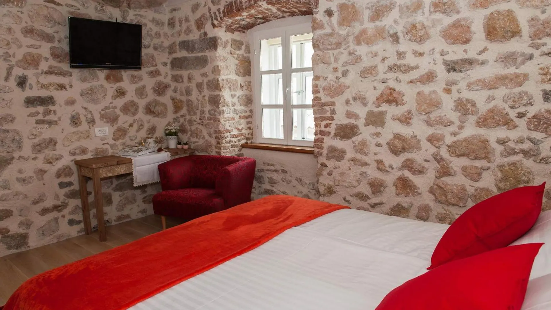 Sobe Bile Bed & Breakfast Pag Town