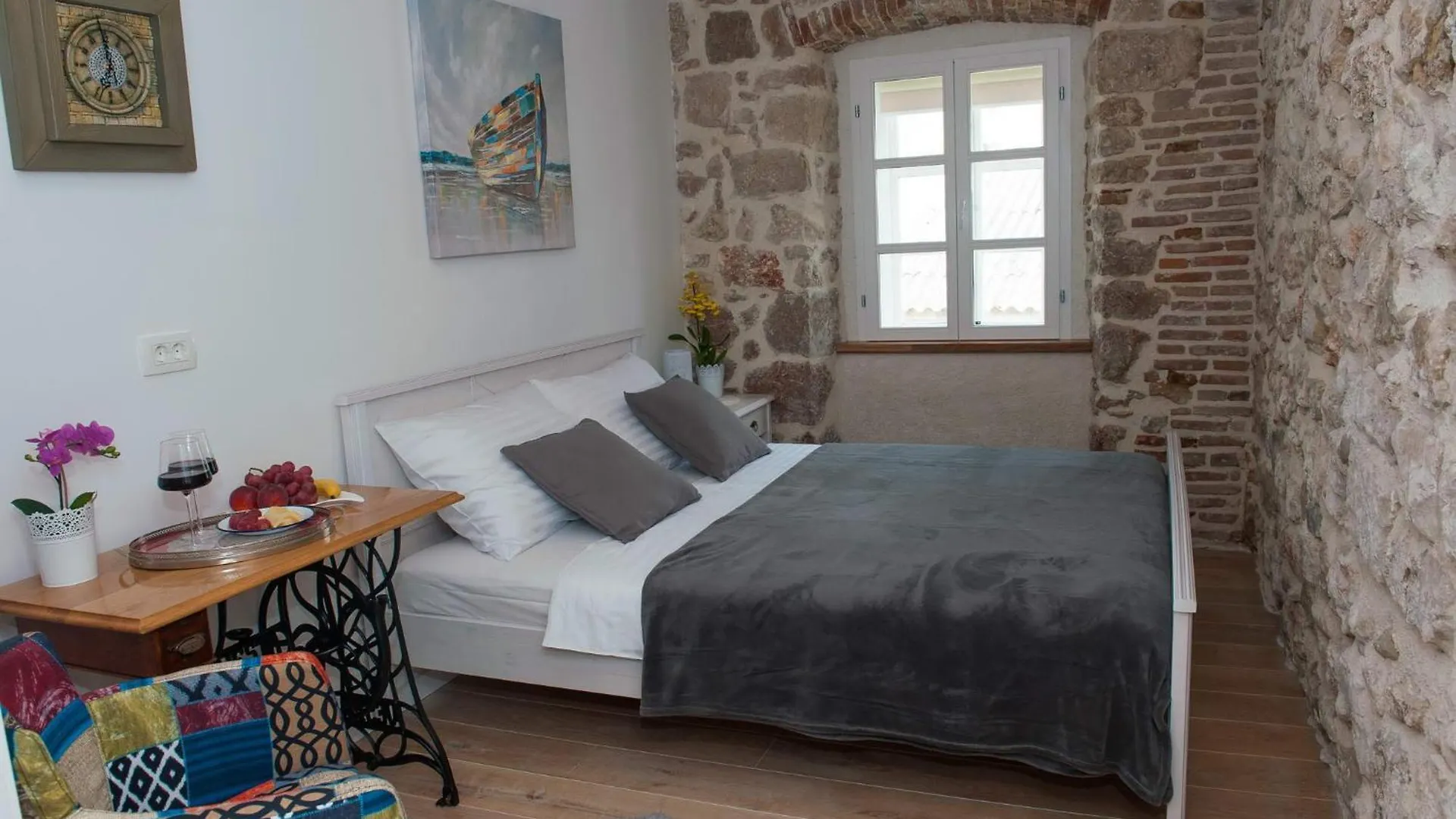 Sobe Bile Bed & Breakfast Pag Town