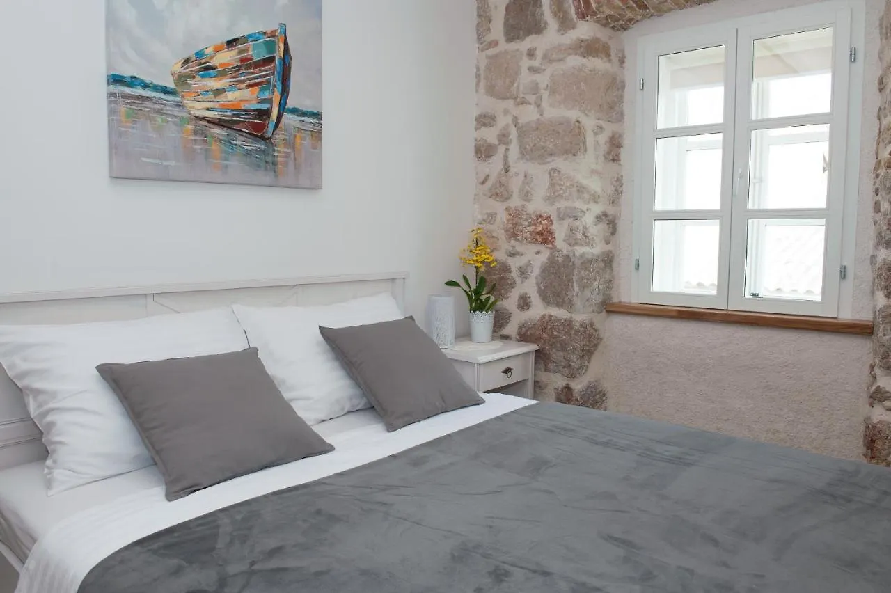 Sobe Bile Bed & Breakfast Pag Town