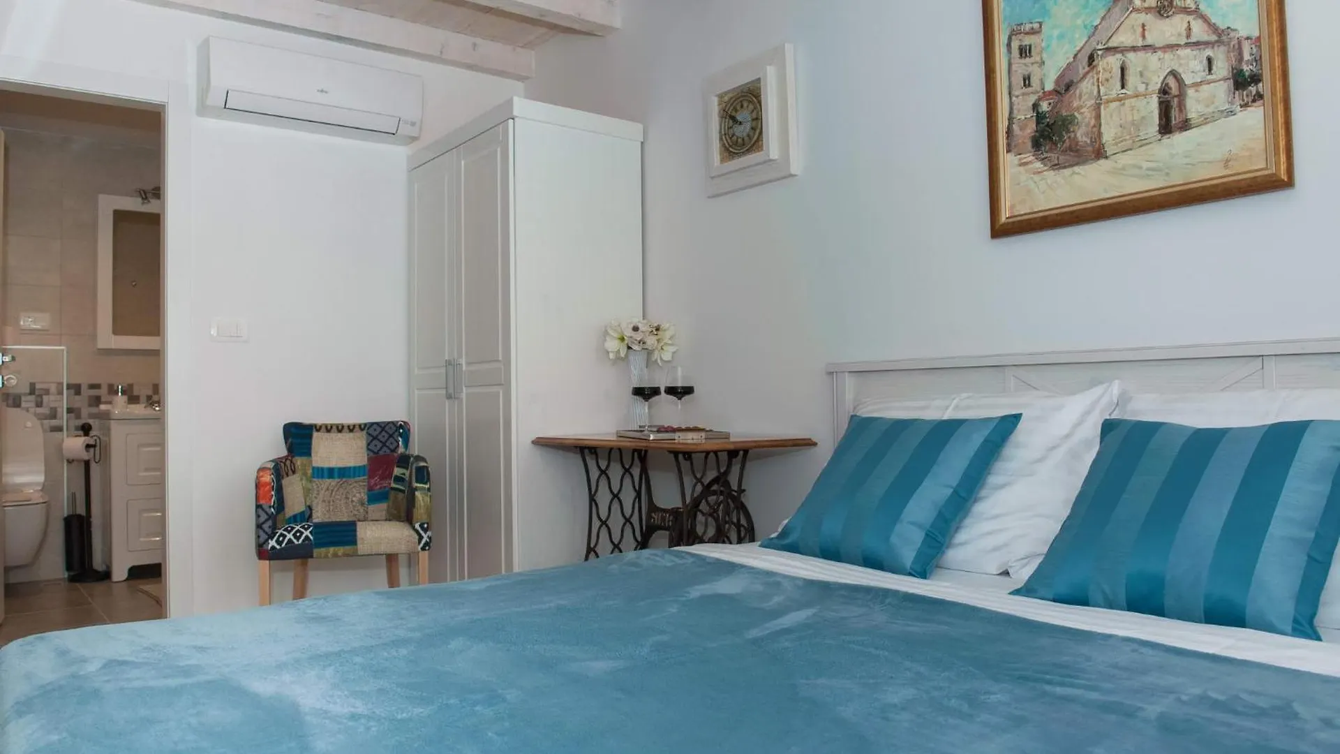 Sobe Bile Bed & Breakfast Pag Town Croatia
